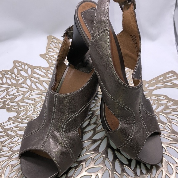 Clarks Artisan Leather Metallic Comfort Heeled Sandals Size 7 - Picture 4 of 10